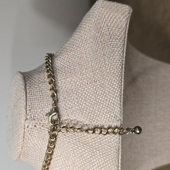 Necklace & earring set - Picture 2 of 10